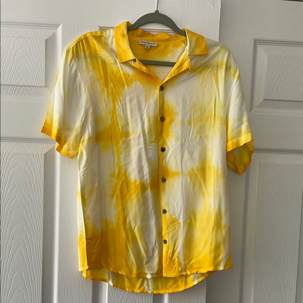 EARTHBOUND Yellow and White Casual Button Down Shirt